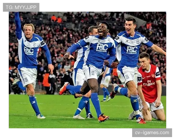 梅斯塔利亚球场启动草皮更换工程，以确保赛季末比赛质量